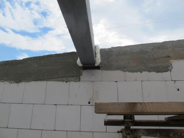Ocelová výztuž střechy